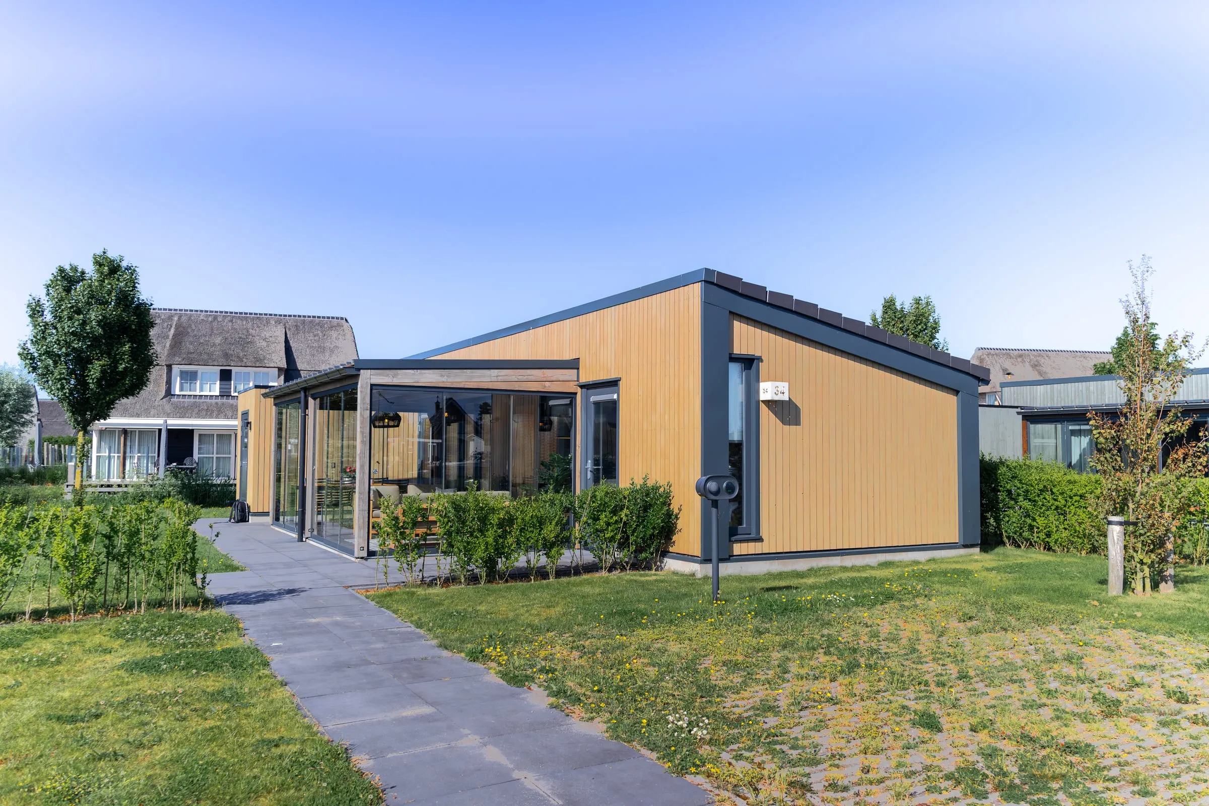 Friese Meren Villa's — brand video