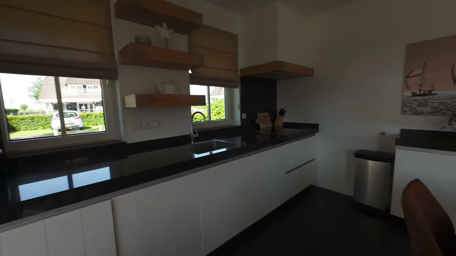 Drone tour Villa 23 — frame 1