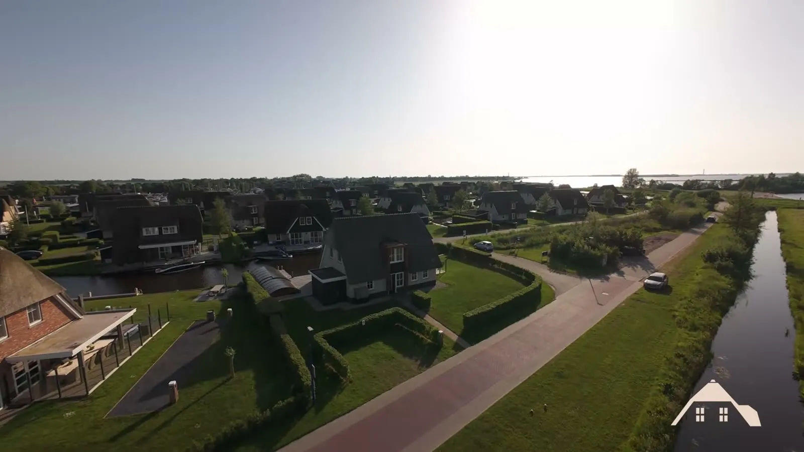 Friese Meren Villa's — brand video — frame 1